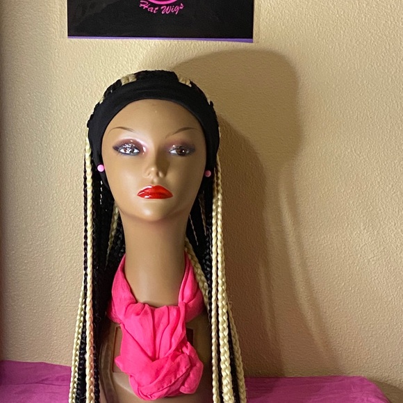 This is a headband wig - Picture 9 of 9